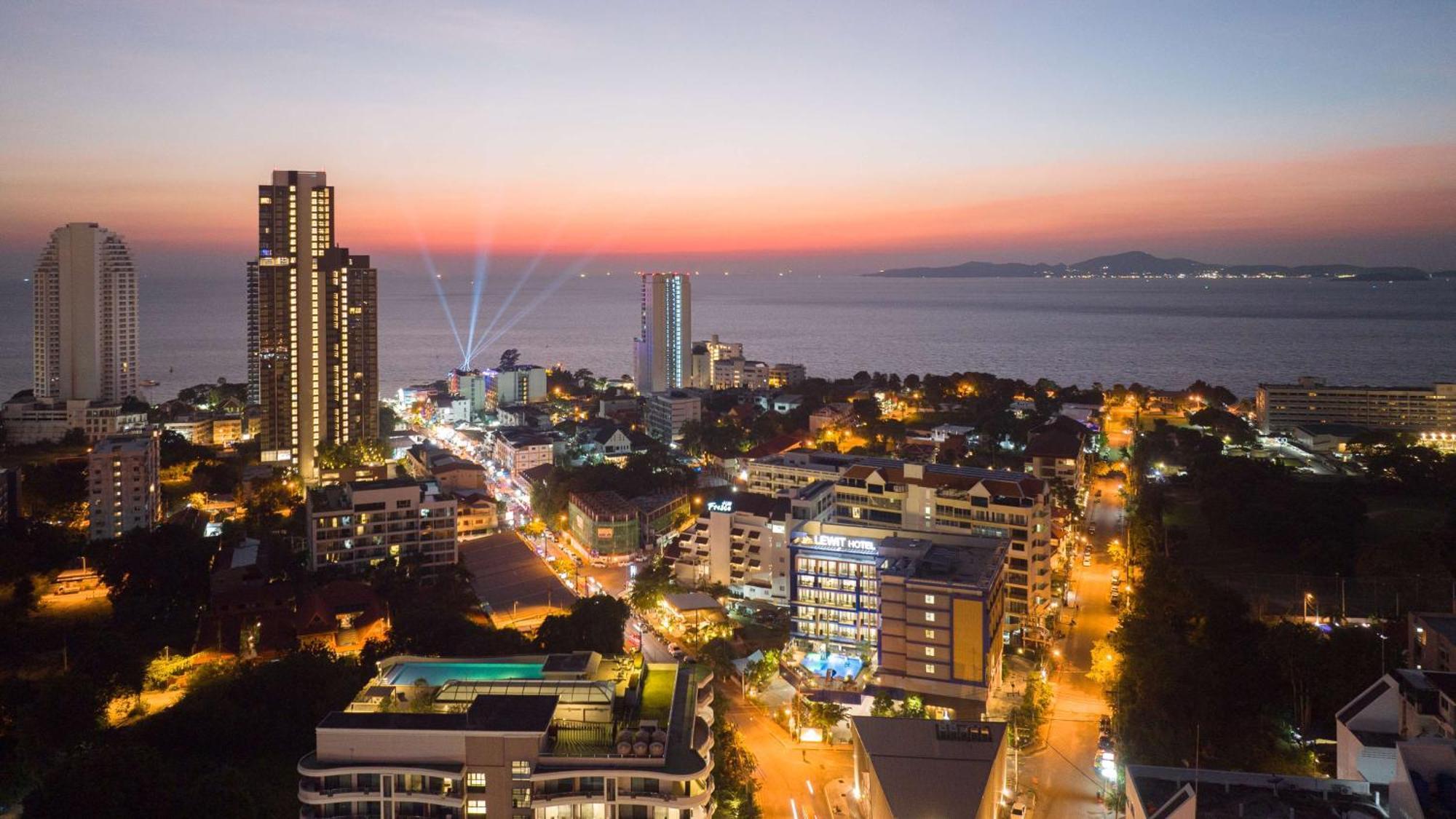 Lewit Hotel Pattaya, A Member Of Radisson Individuals Exterior photo